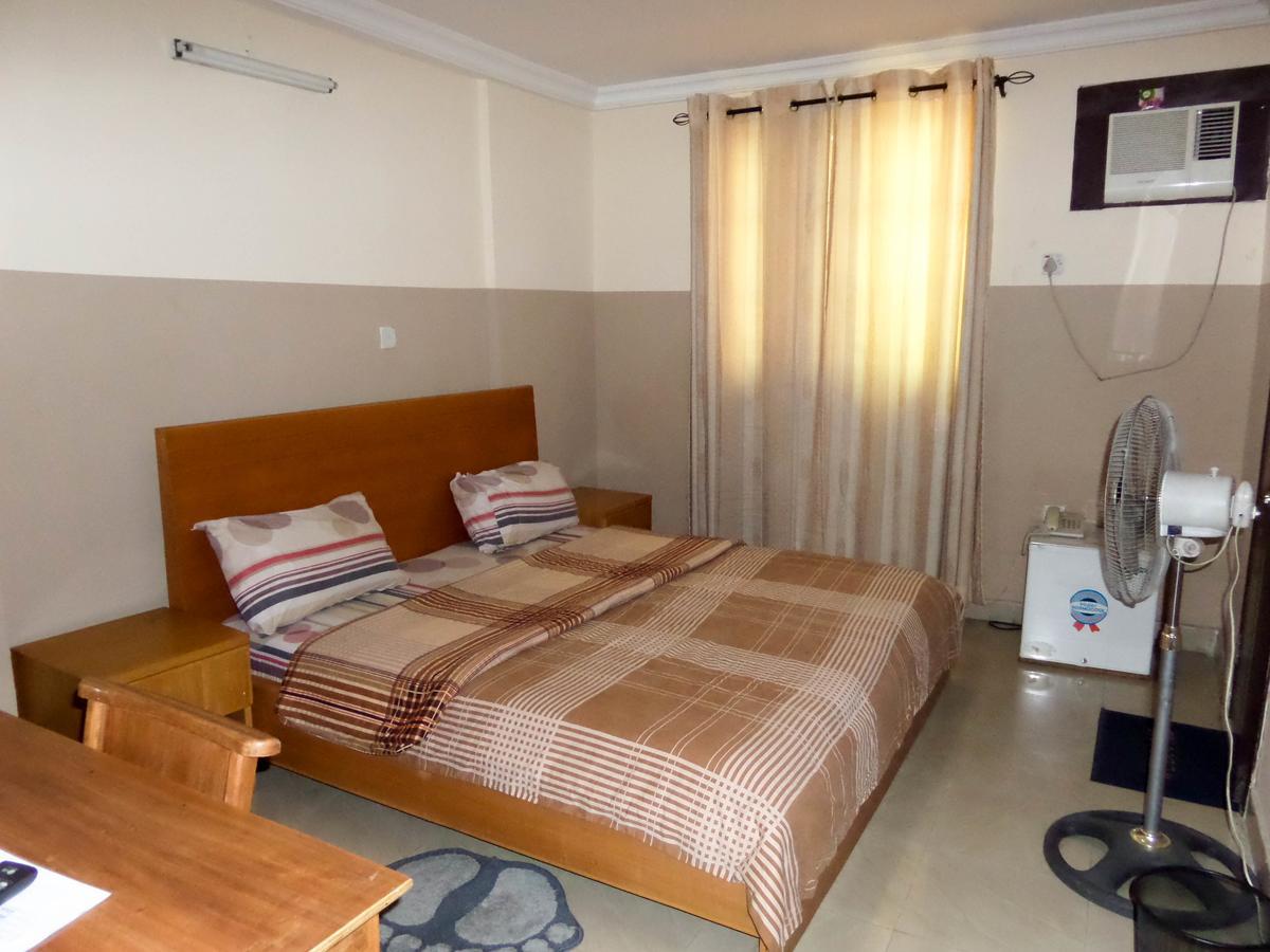 לגוס Wonder King Hotel מראה חיצוני תמונה